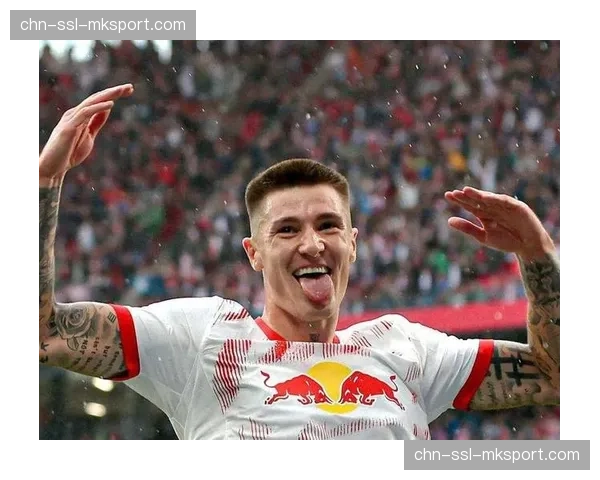 RB莱比锡年轻前锋塞斯科的合同中,7500万欧元解约金条款今夏生效 RB莱比锡年轻前锋塞斯科的合同中,7500万欧元解约金条款今夏生效